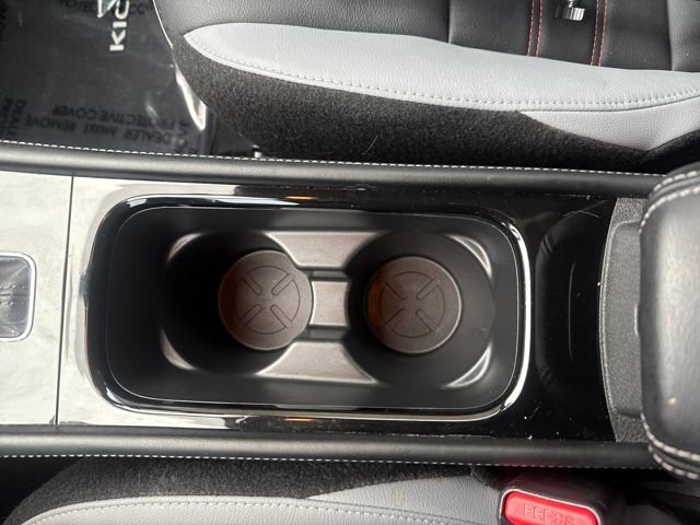 Used 2023 Nissan Kicks SR w/ SR Premium Package image 20