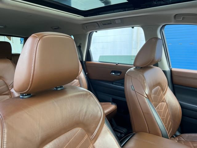Used 2022 Nissan Pathfinder Platinum w/ Cargo Package image 34