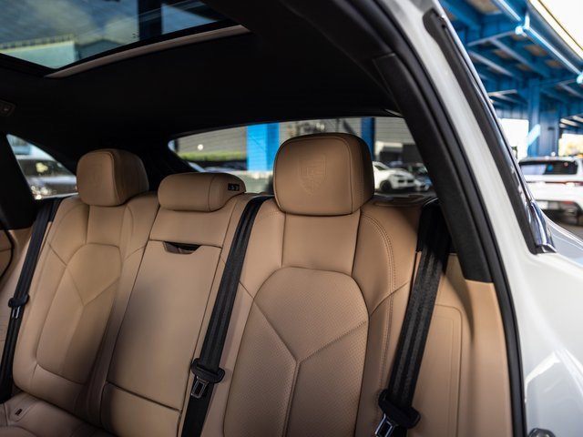New 2026 Porsche Macan S image 27