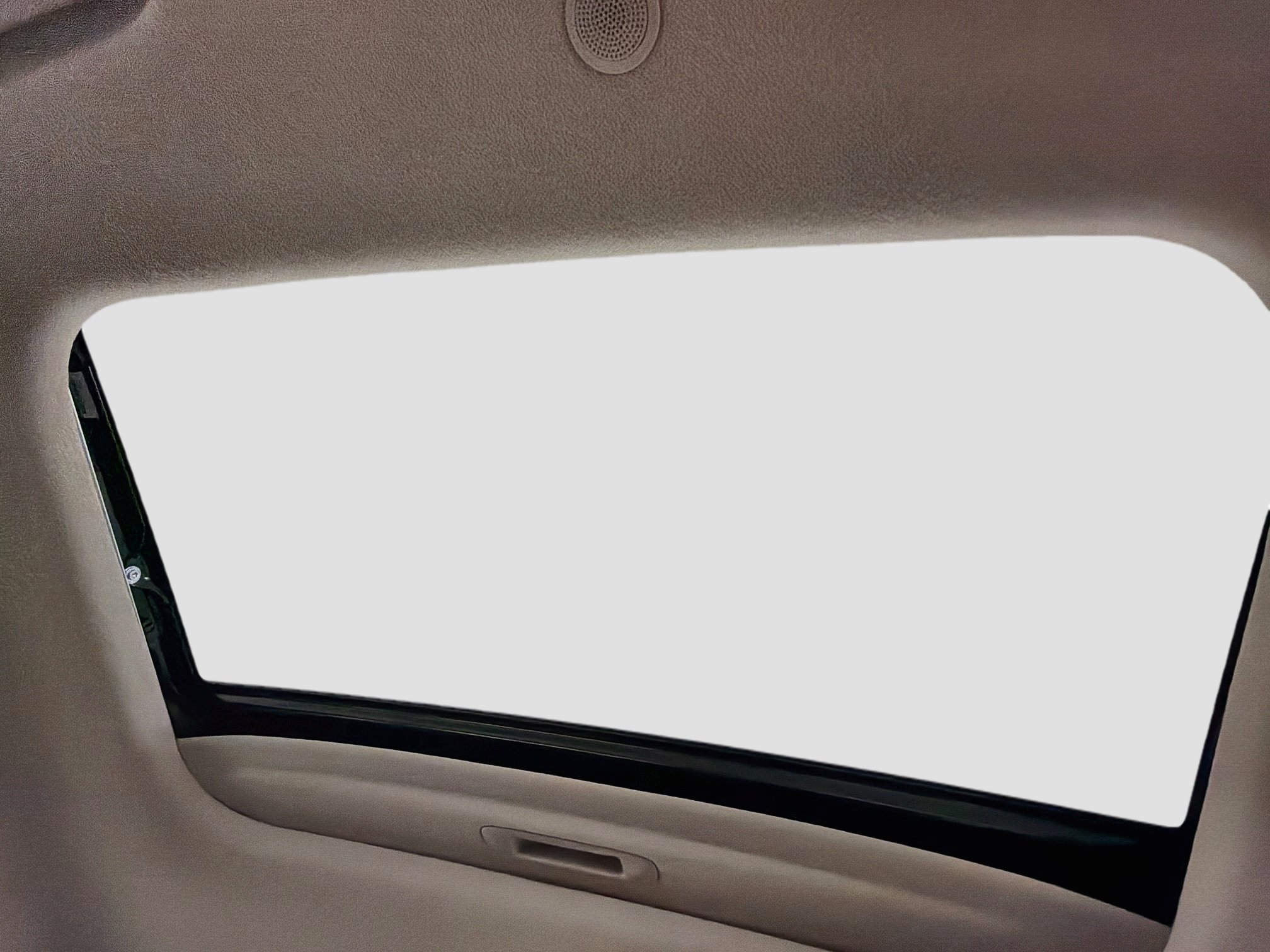Used 2025 Hyundai Venue SEL FWD image 24