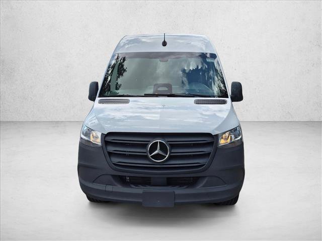 Used 2025 Mercedes-Benz Sprinter 2500 image 2