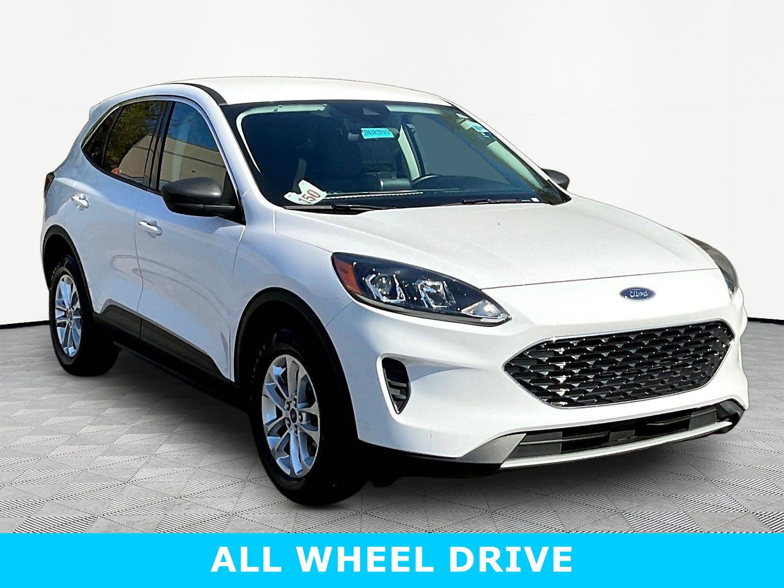 Used 2022 Ford Escape SE w/ Cold Weather Package AWD/4WD image 3