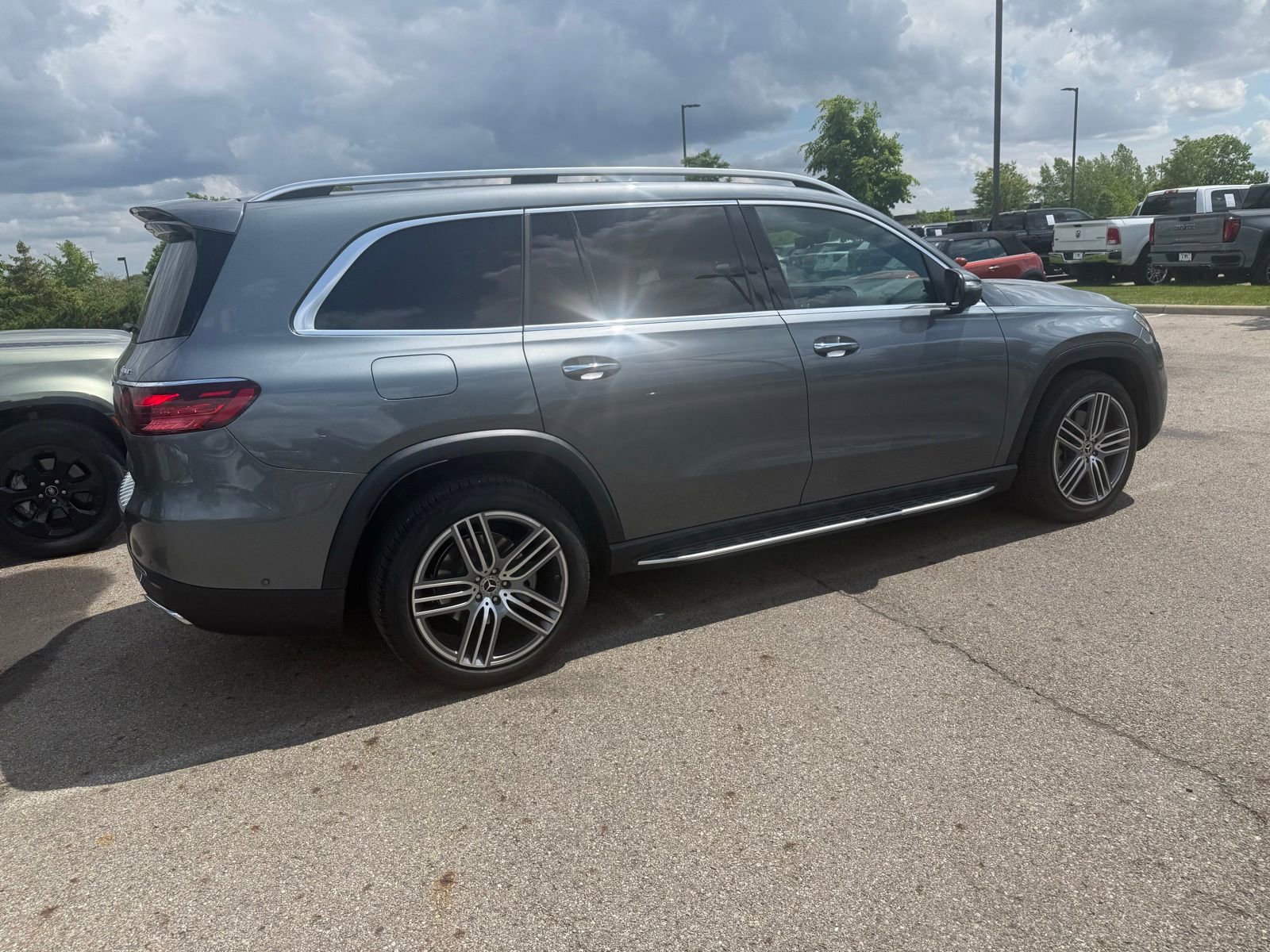 Used 2024 Mercedes-Benz GLS 450 4MATIC image 5