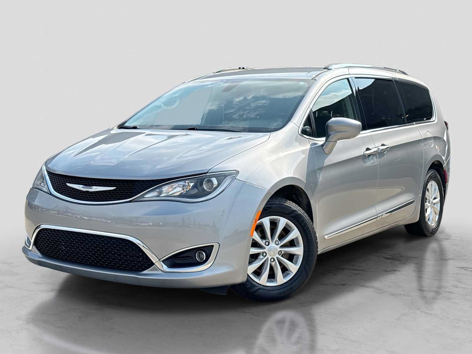 Used 2018 Chrysler Pacifica Touring-L