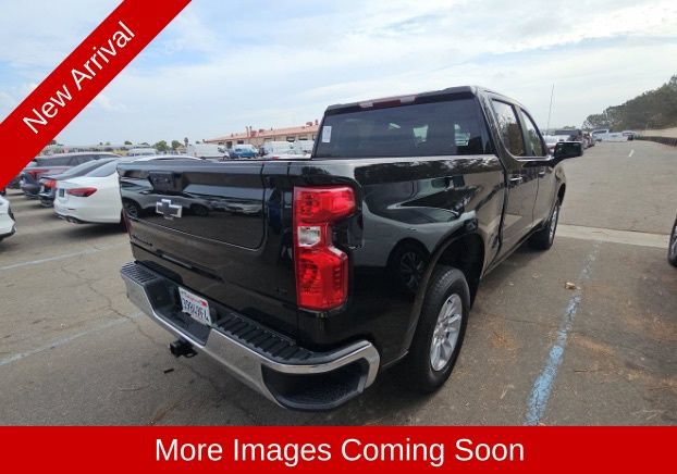 Used 2025 Chevrolet Silverado 1500 LT w/ LPO, Dark Essentials Package RWD image 3