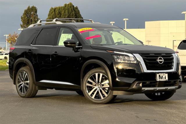 New 2025 Nissan Pathfinder Platinum w/ Cargo Package image 2