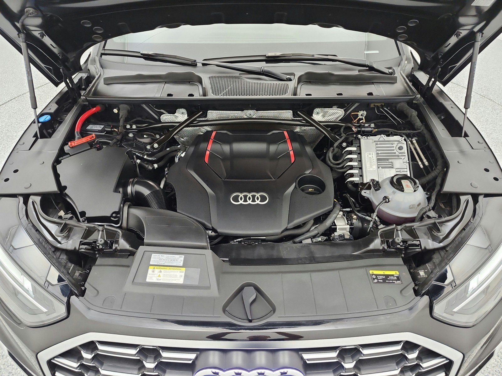 Used 2023 Audi SQ5 Premium Plus w/ Premium Plus Package AWD/4WD image 16