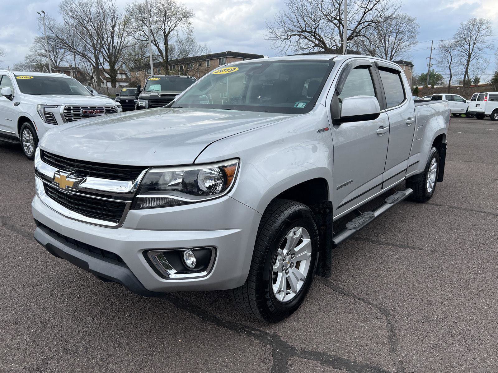 Used 2019 Chevrolet Colorado LT w/ LT Convenience Package image 3