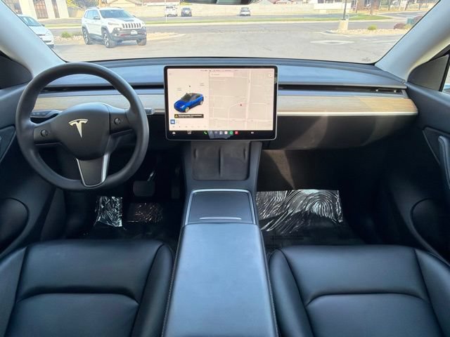 Used 2021 Tesla Model Y Long Range AWD/4WD image 17