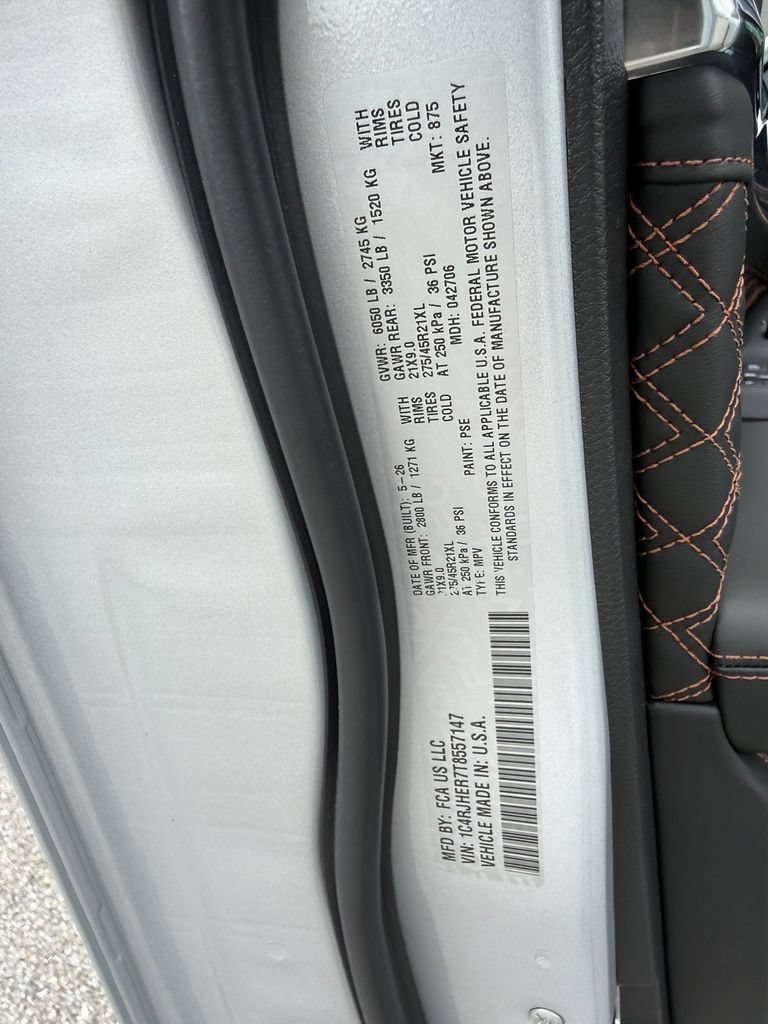 New 2026 Jeep Grand Cherokee Summit w/ Obsidian Package AWD/4WD image 24