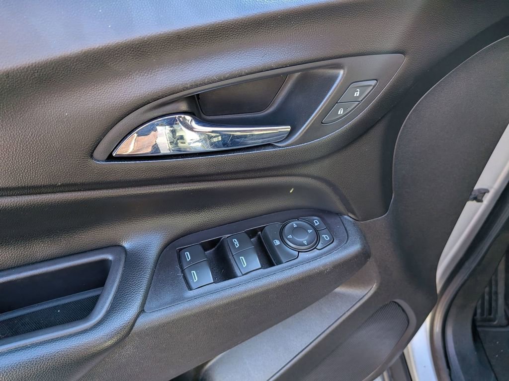 Used 2020 Chevrolet Equinox LT image 12