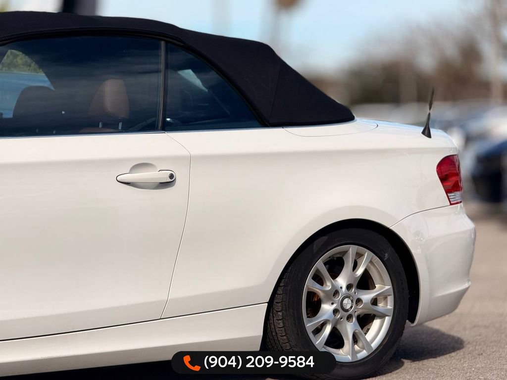Used 2008 BMW 128i Convertible image 3