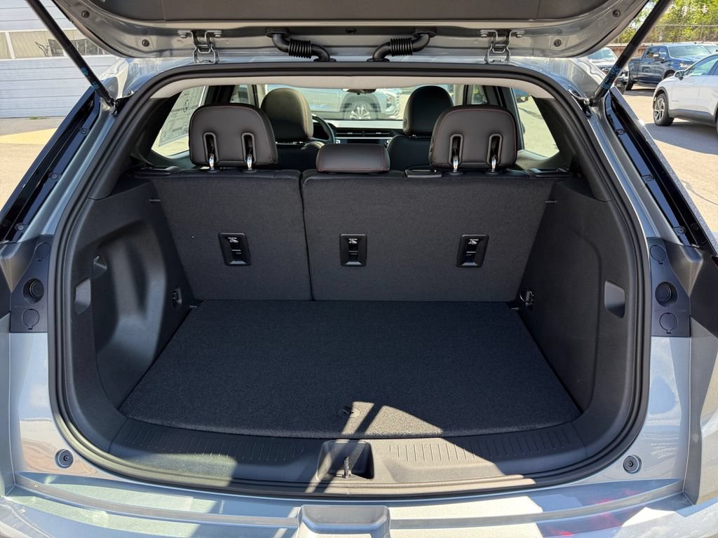 New 2027 Chevrolet Bolt RS w/ Technology Package FWD image 27