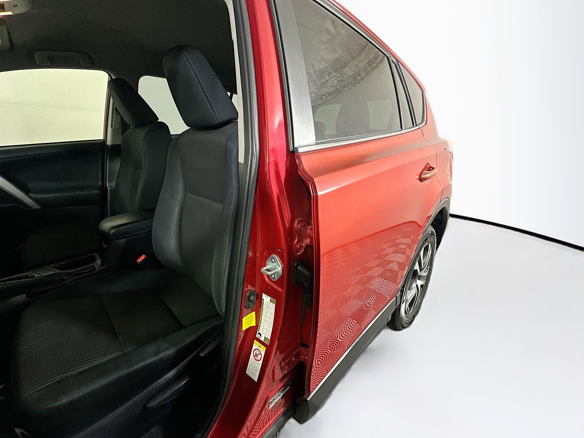 Used 2017 Toyota RAV4 LE FWD image 12