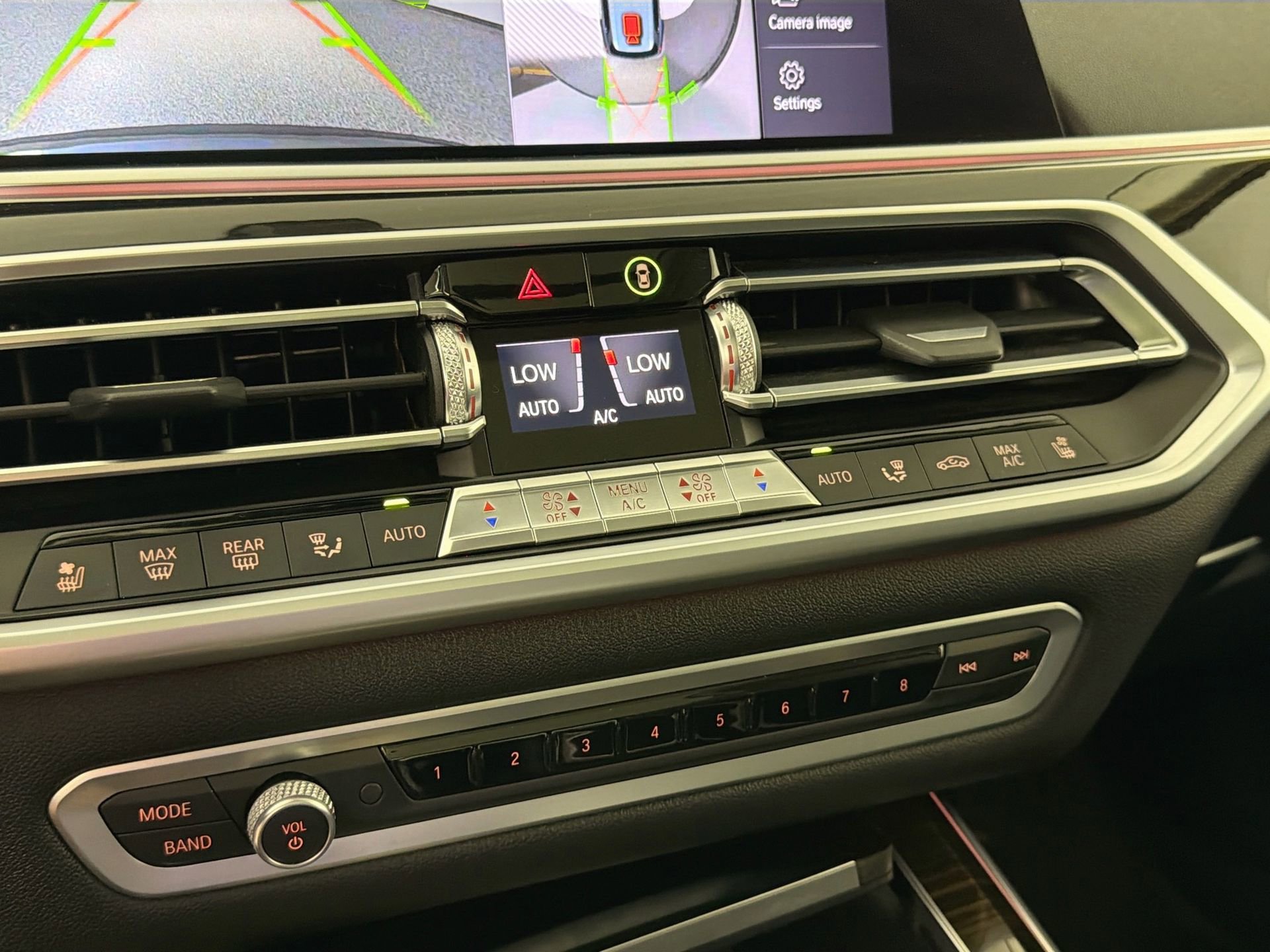 Used 2019 BMW X7 xDrive40i w/ Premium Package image 16