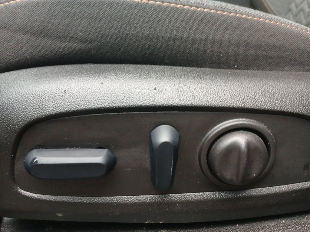 Used 2024 Chevrolet Equinox LT image 16