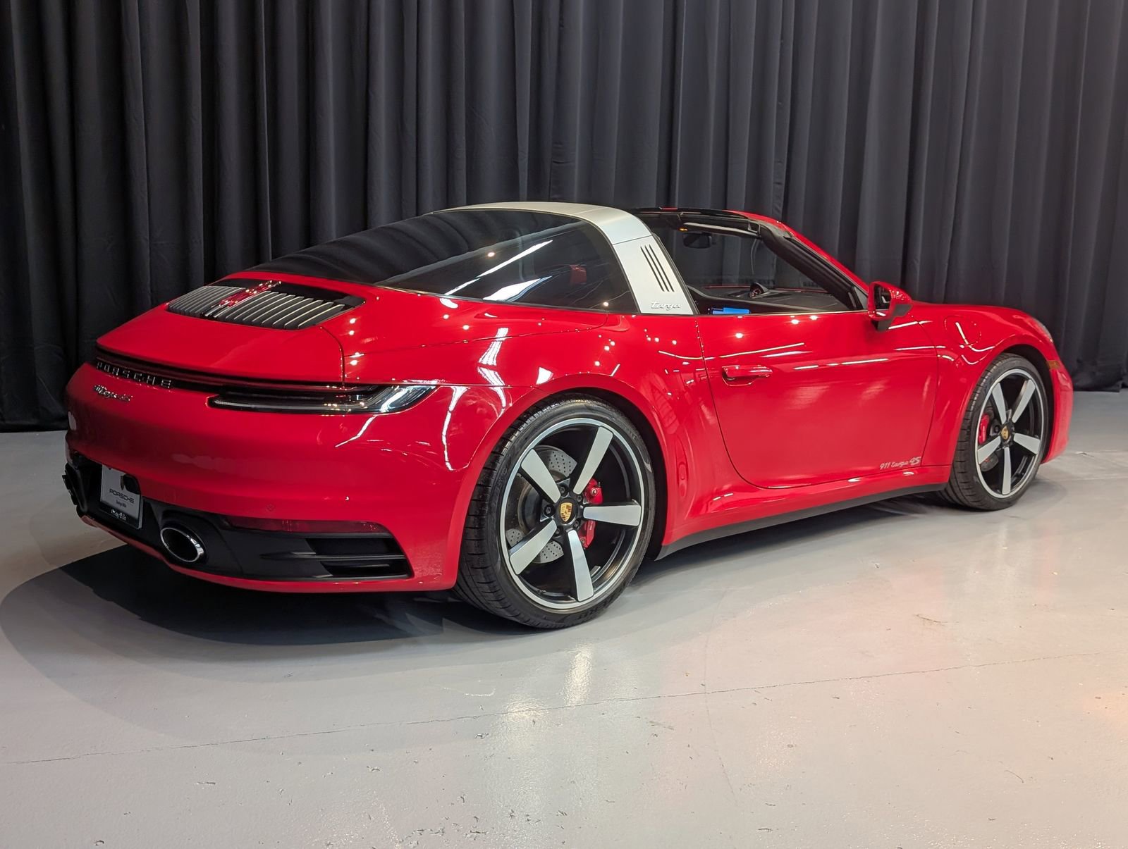 Certified 2022 Porsche 911 Targa 4S w/ Premium Package image 7