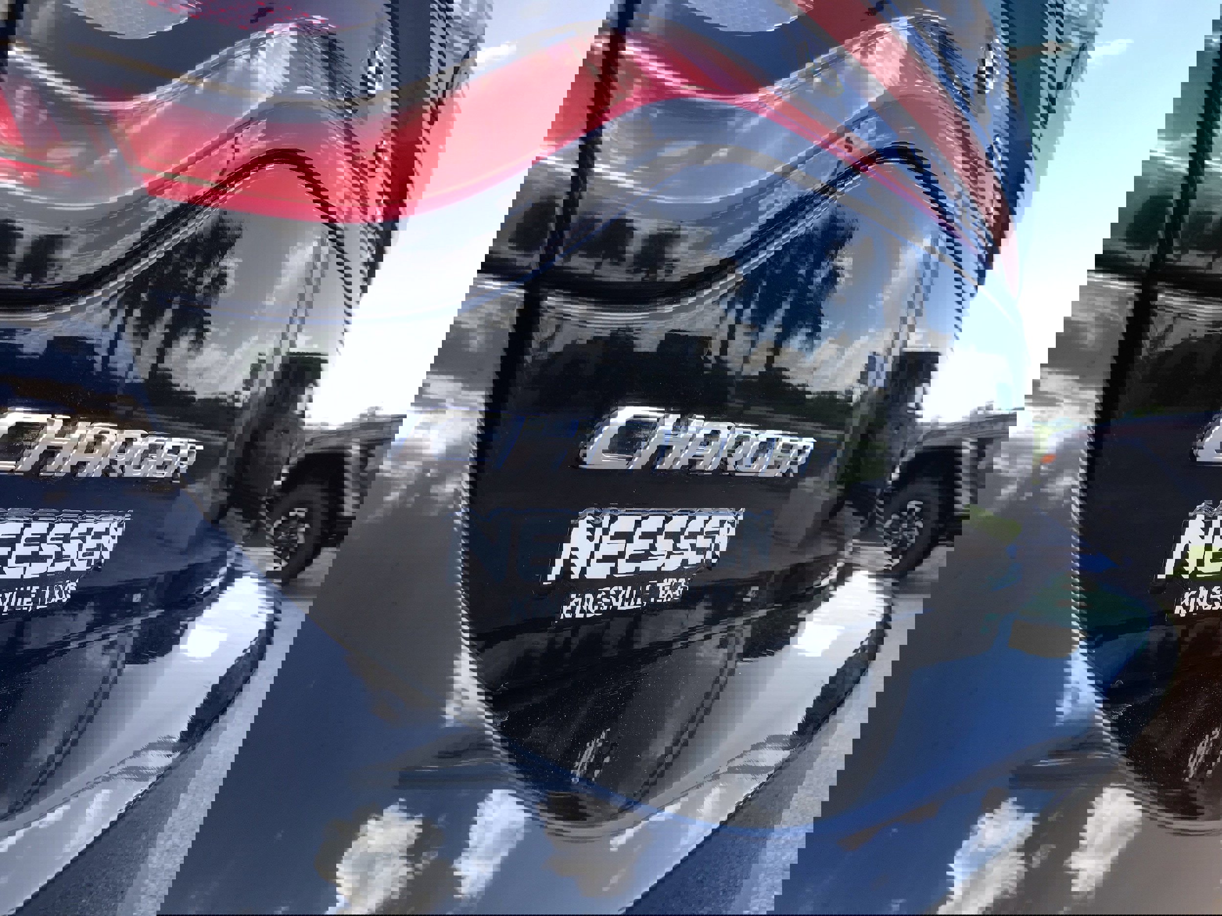 Used 2022 Dodge Charger SXT image 10