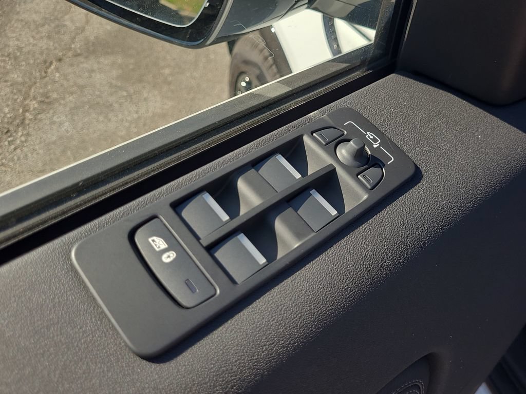 New 2026 Land Rover Discovery Sport Landmark AWD/4WD image 20
