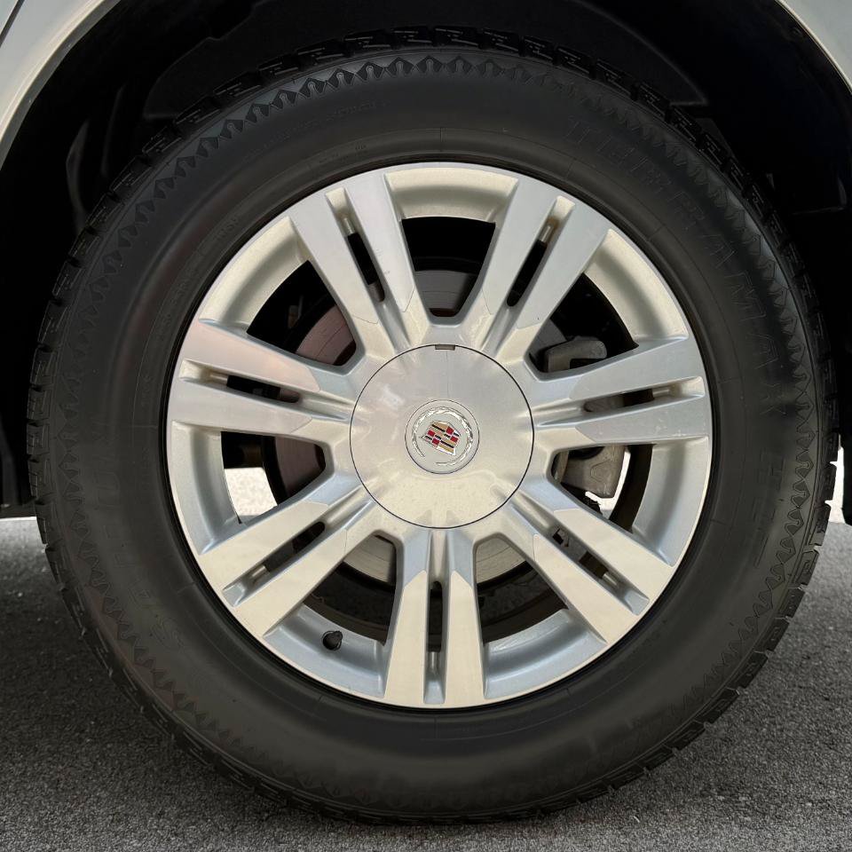 Used 2016 Cadillac SRX Luxury w/ Driver Awareness Package FWD image 26