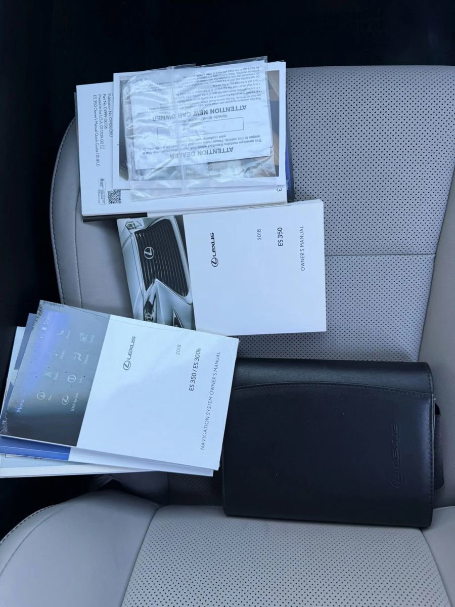 Used 2018 Lexus ES 350 w/ Navigation System Package image 28