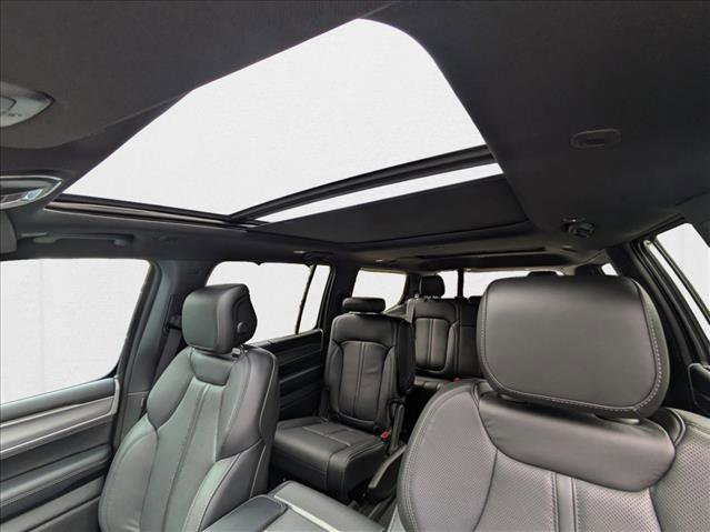New 2025 Jeep Wagoneer Series II w/ Convenience Group I AWD/4WD image 17
