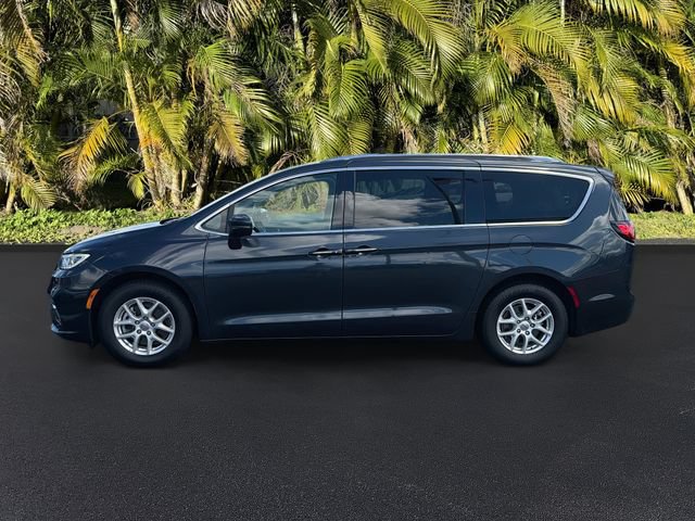 Used 2021 Chrysler Pacifica Touring-L FWD image 8