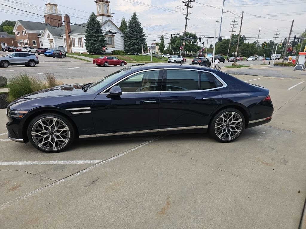 Used 2024 Genesis G90 3.5T AWD/4WD image 12