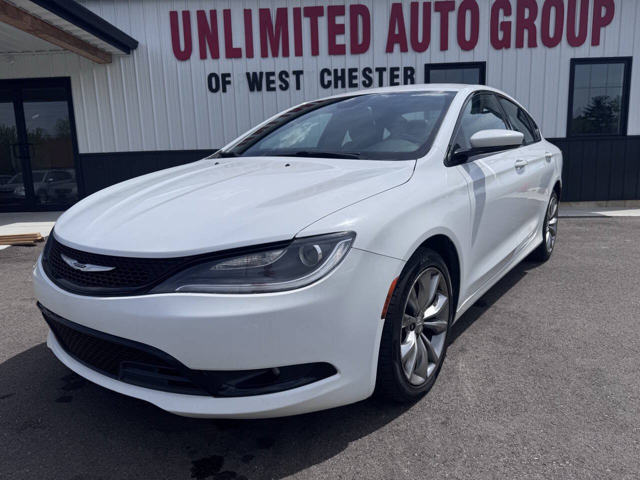 Used 2016 Chrysler 200 S w/ Comfort Group