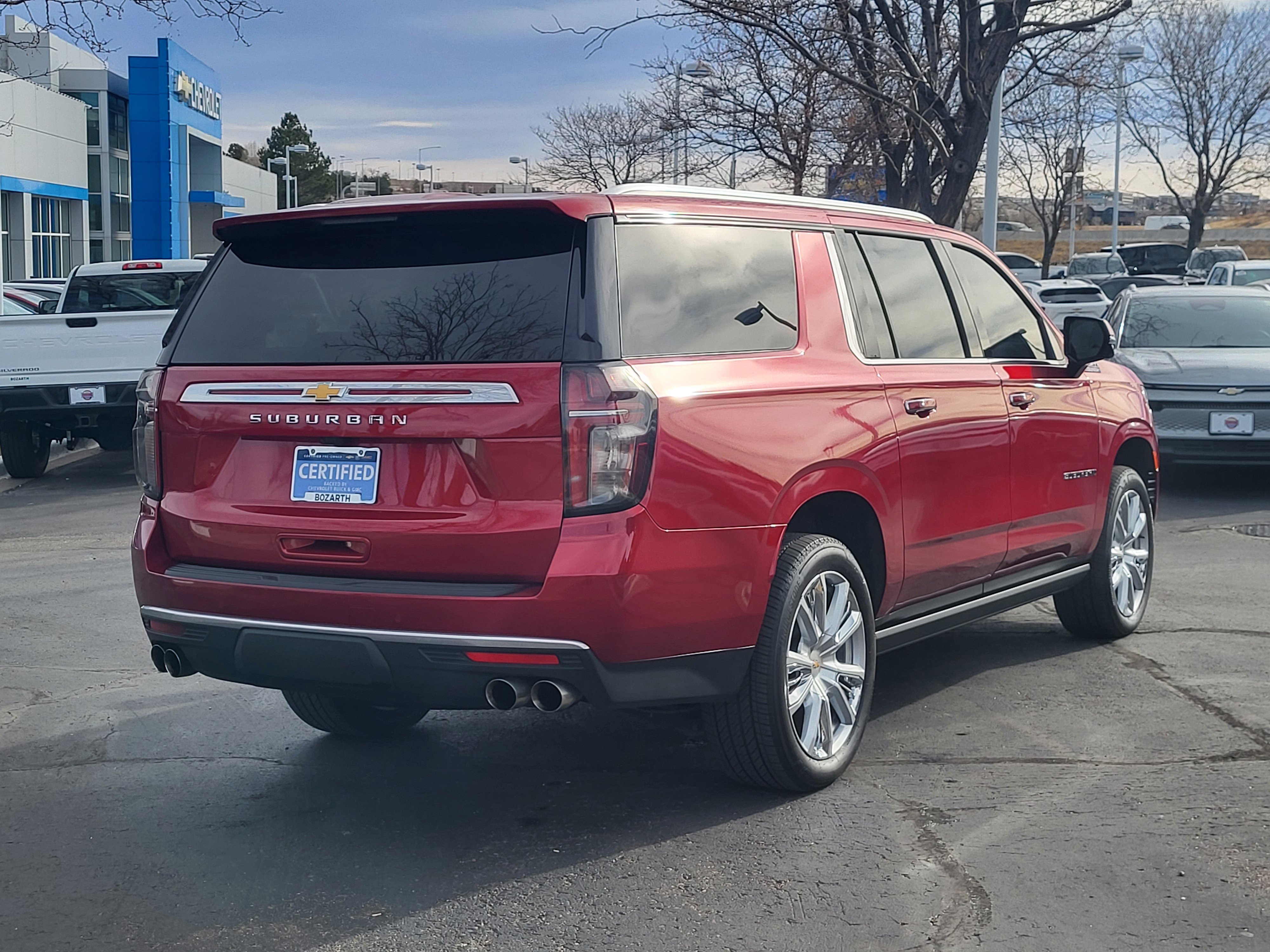 Certified 2023 Chevrolet Suburban High Country image 3