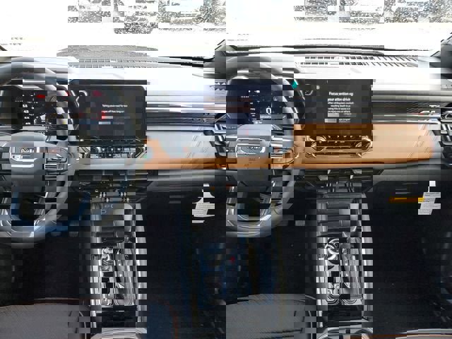 New 2026 GMC Canyon AT4 w/ AT4 Premium Package image 14