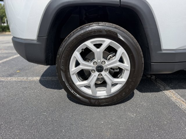 Used 2025 Jeep Compass Latitude AWD/4WD image 38