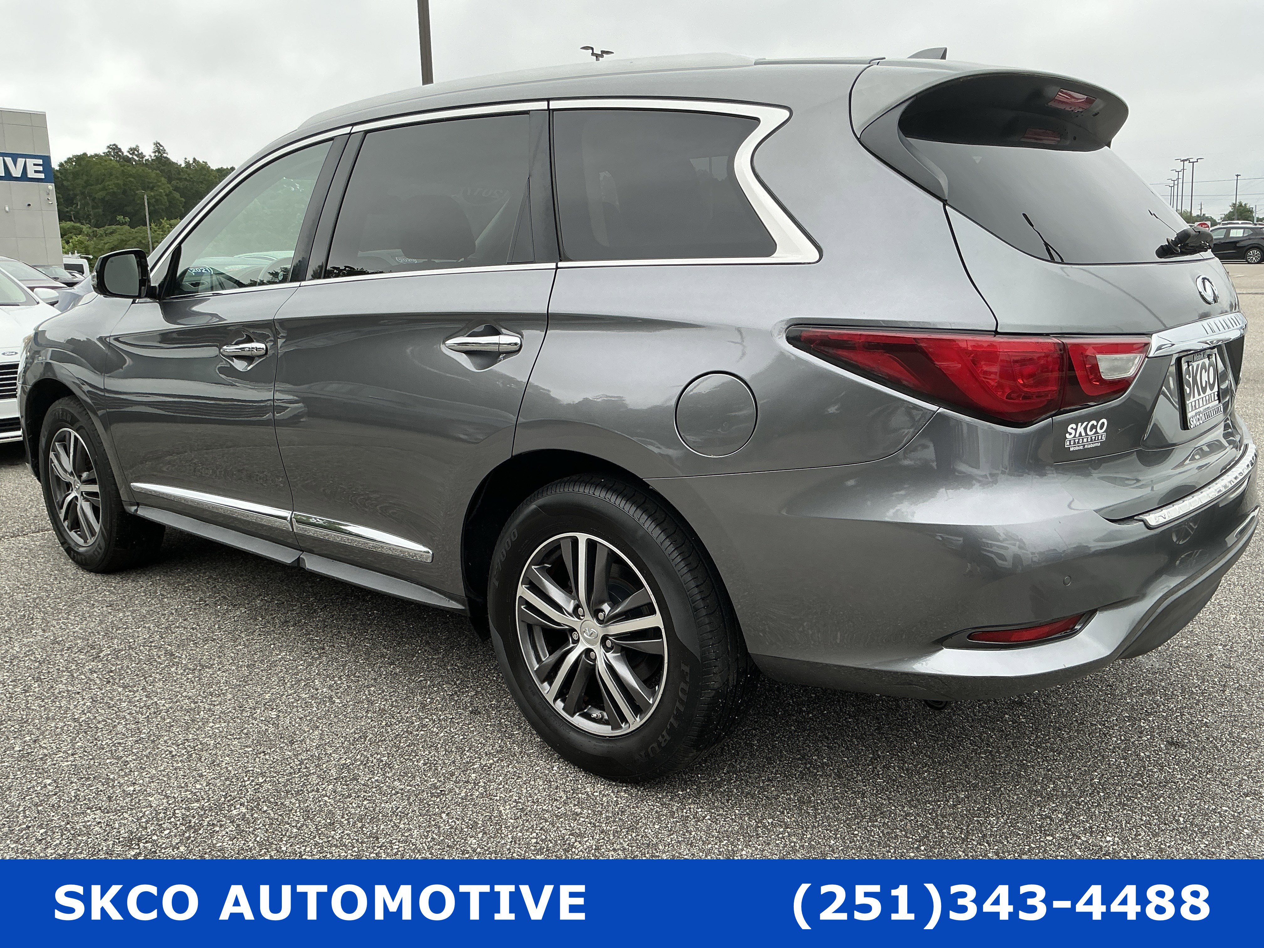 Used 2017 INFINITI QX60 FWD w/ Premium Plus Package image 3
