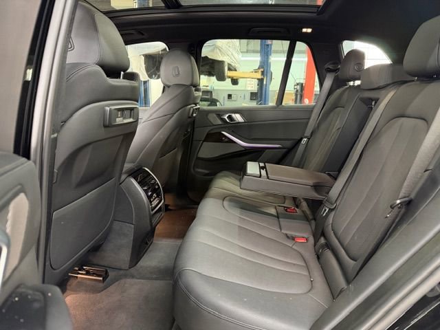 Used 2021 BMW X5 xDrive40i w/ Premium Package AWD/4WD image 8
