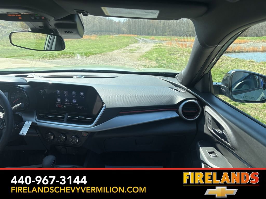 Certified 2024 Chevrolet Trax RS w/ Driver Confidence Package image 30