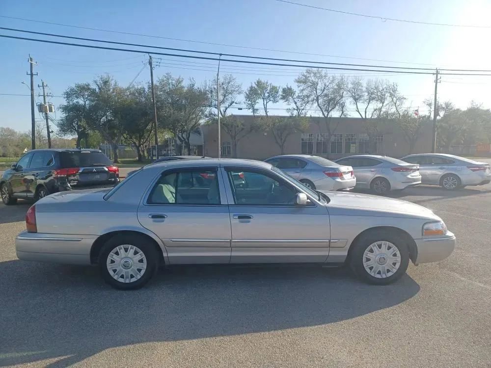 Used 2004 Mercury Grand Marquis GS RWD image 6