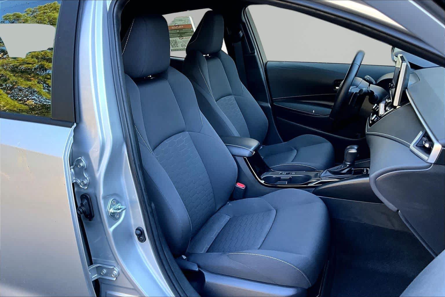 Certified 2026 Toyota Corolla SE FWD image 9