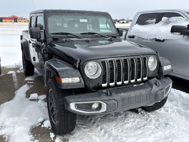 Used 2023 Jeep Gladiator Overland image 3