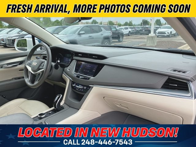 Used 2020 Cadillac XT5 Premium Luxury w/ LPO, Floor Liner Package FWD image 29