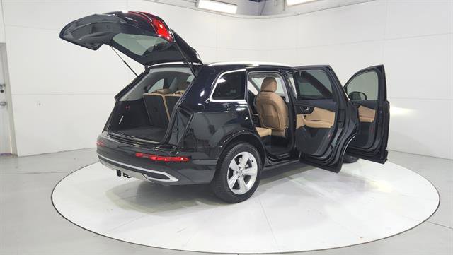 Used 2020 Audi Q7 3.0T Premium w/ Convenience Package image 31