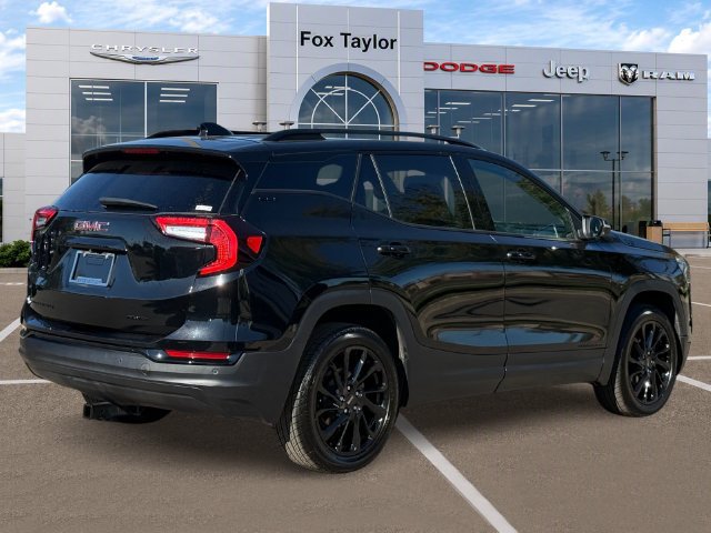Used 2023 GMC Terrain SLT w/ Infotainment Package II AWD/4WD image 4