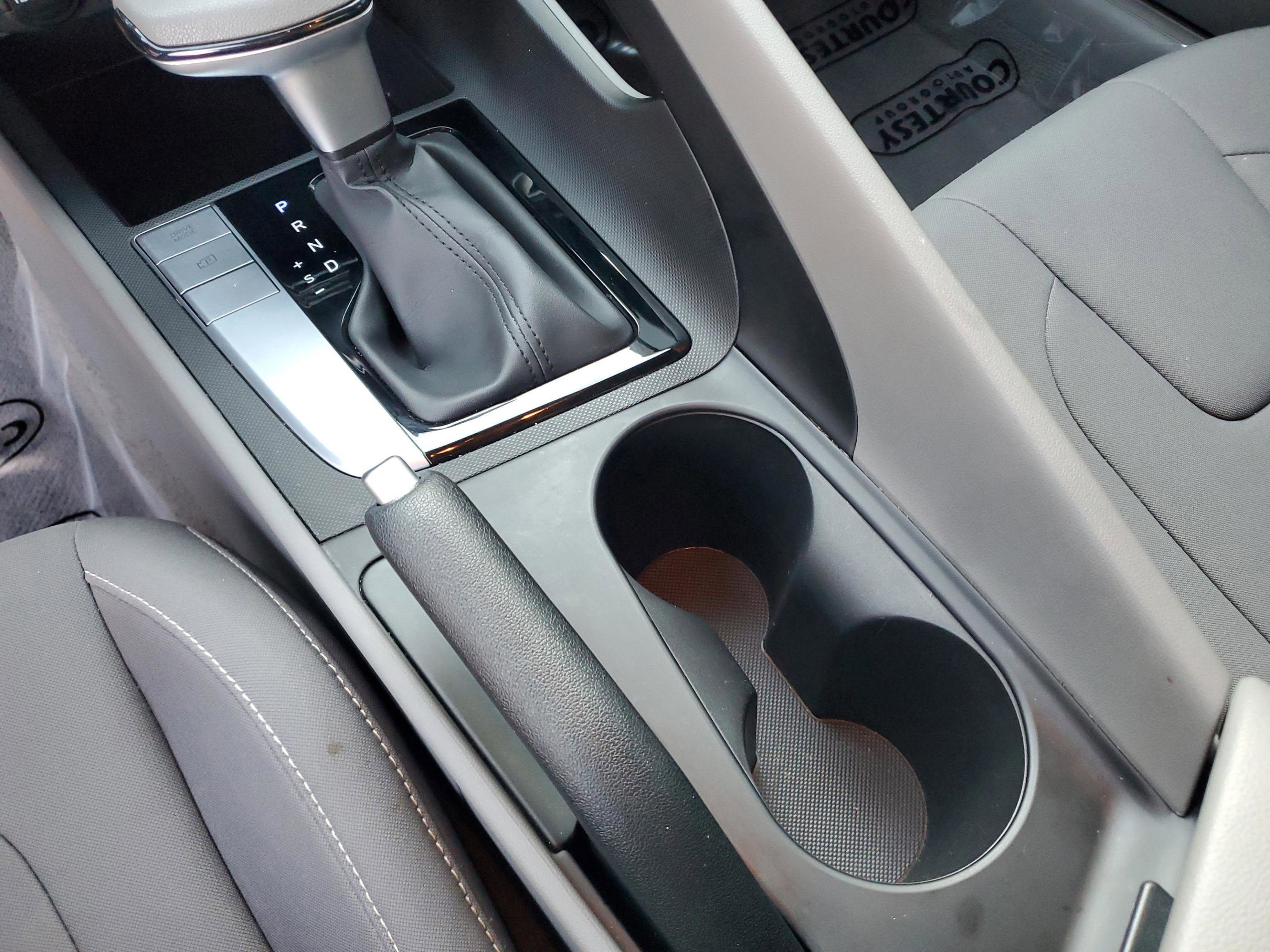 Used 2024 Hyundai Elantra SEL image 21