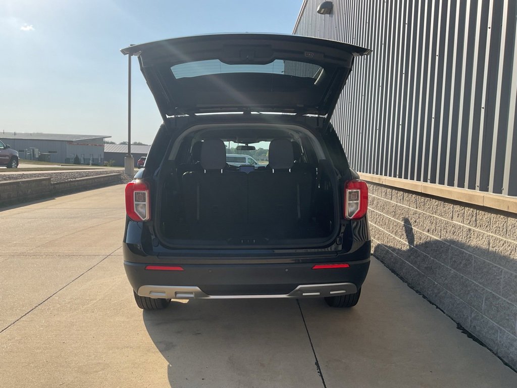 Used 2023 Ford Explorer XLT w/ Equipment Group 202A image 22