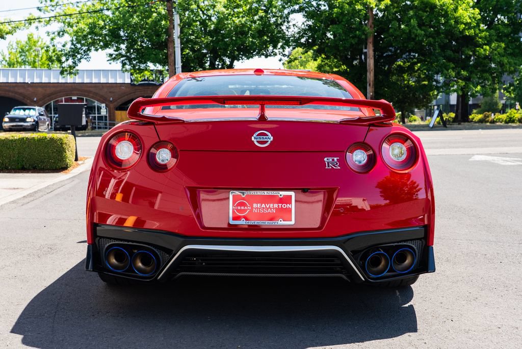 Used 2020 Nissan GT-R Premium w/ Premium Interior Package AWD/4WD image 5