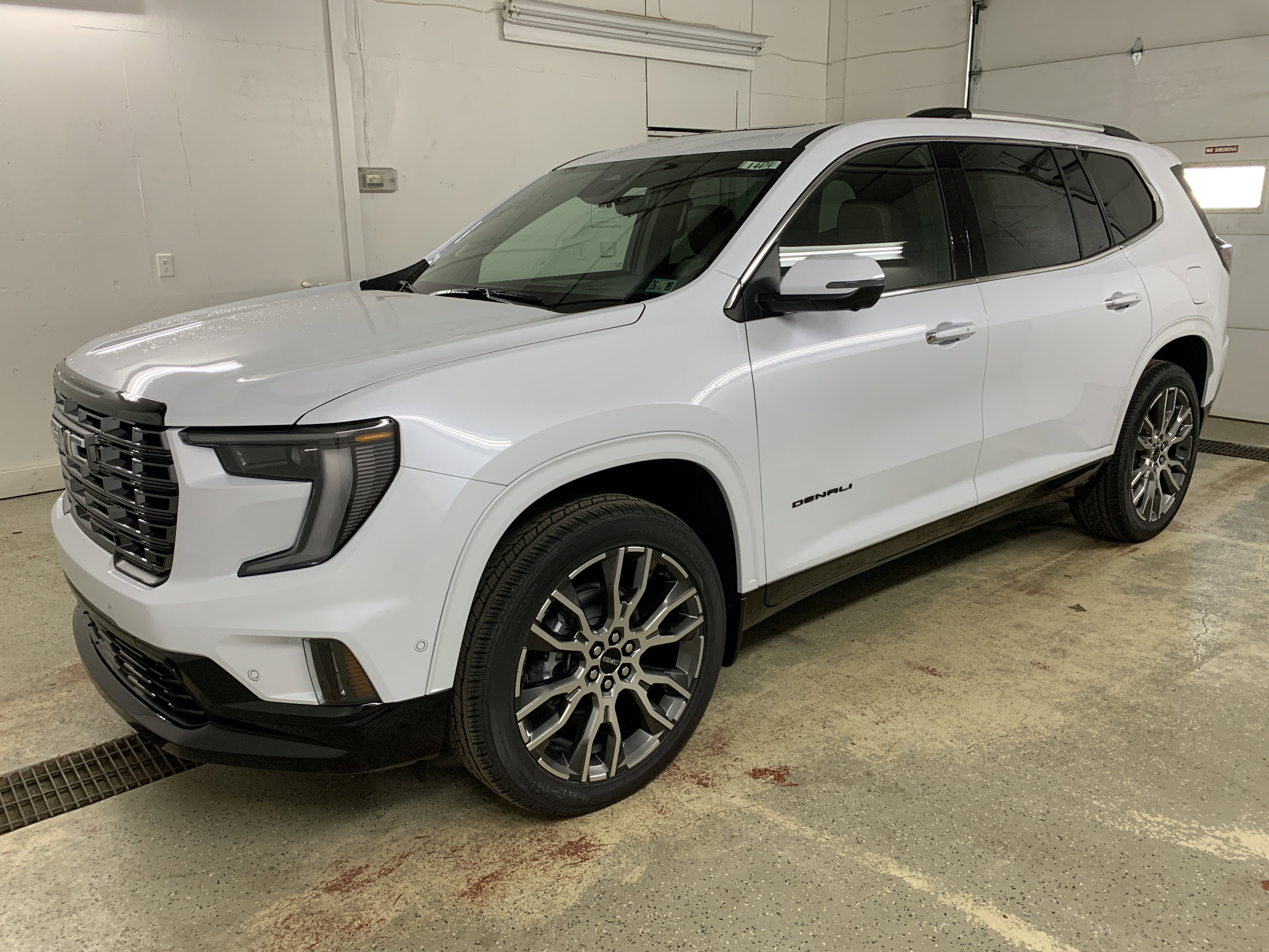 New 2026 GMC Acadia Denali Ultimate image 3