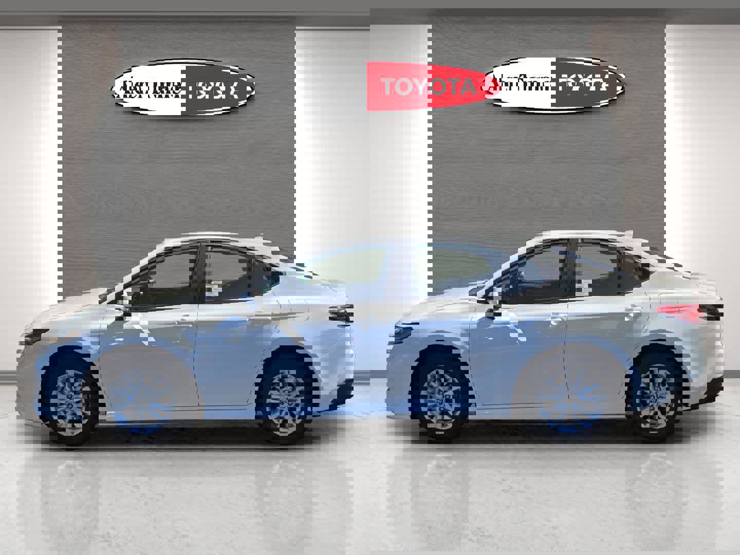 Used 2026 Toyota Camry LE image 10