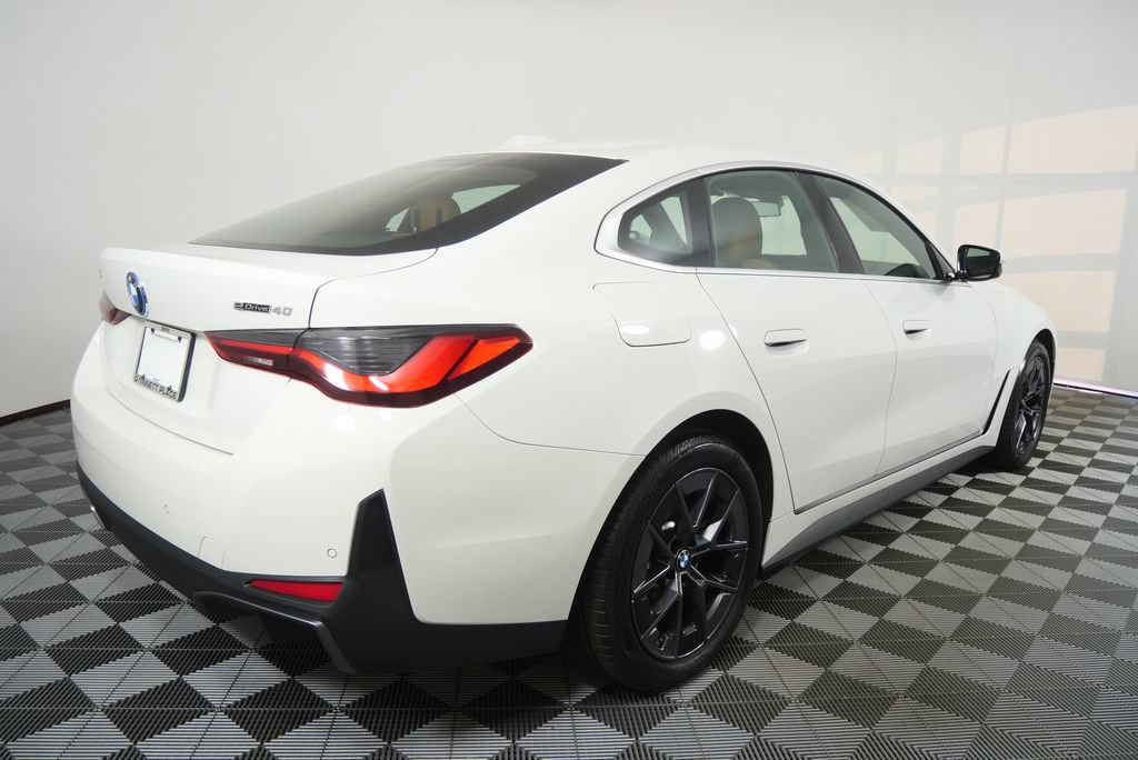 Certified 2025 BMW i4 eDrive40 RWD image 3