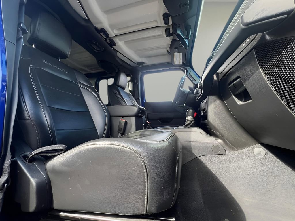 Used 2020 Jeep Wrangler Unlimited Sahara w/ Uconnect 4C Nav & Sound Group AWD/4WD image 21