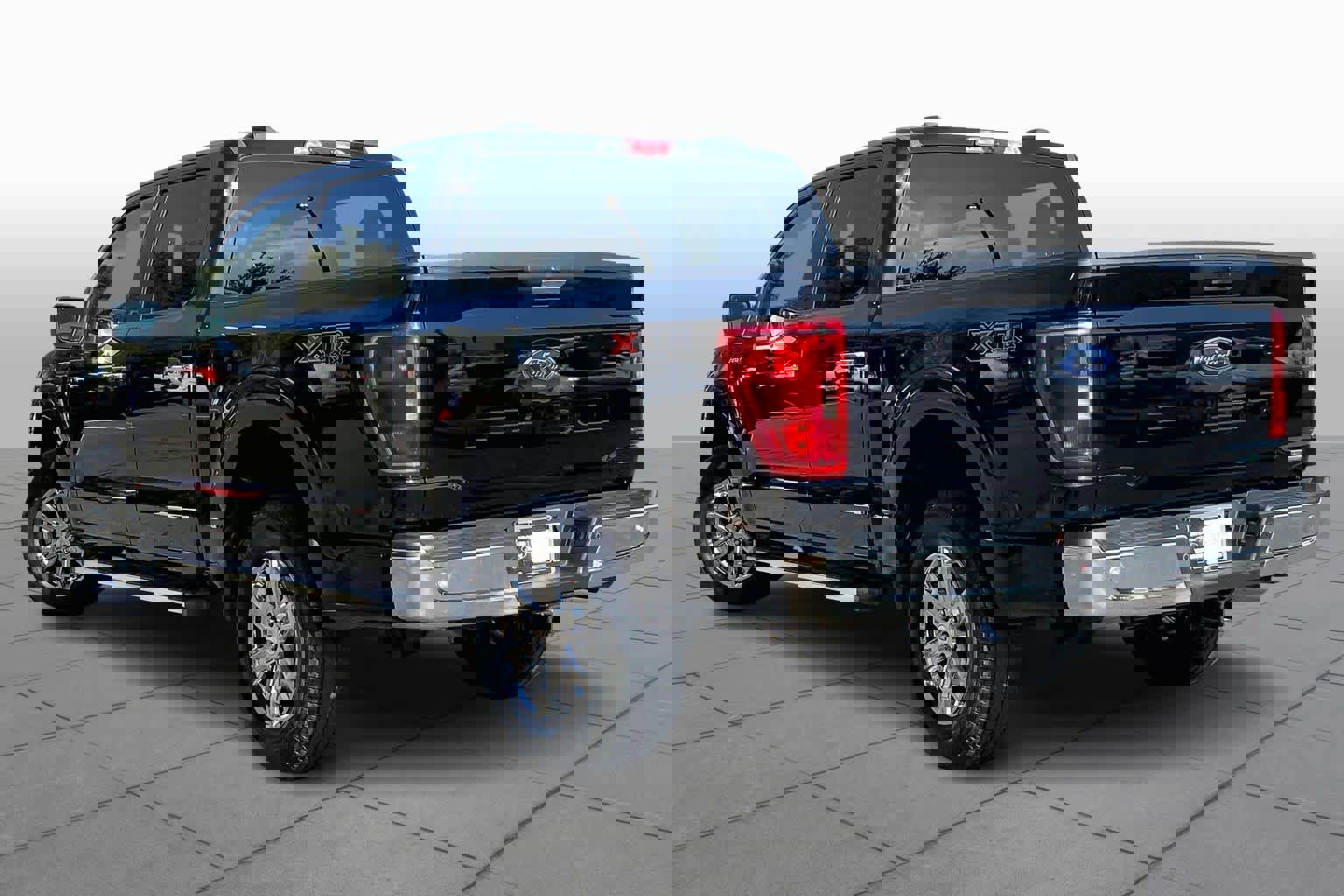 Certified 2022 Ford F150 XLT w/ XTR Package image 12