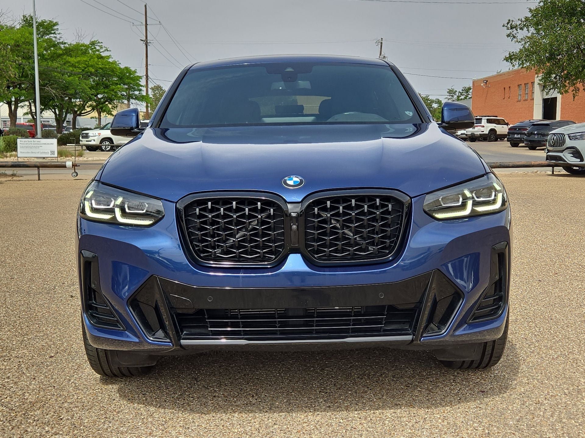 Used 2022 BMW X4 xDrive30i w/ M Sport Package AWD/4WD image 10